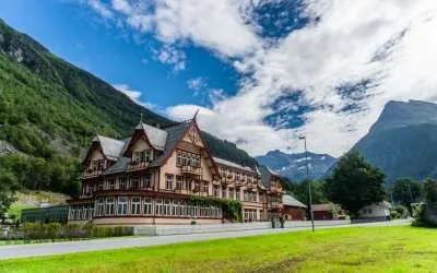 Historic hotel-Accommodation