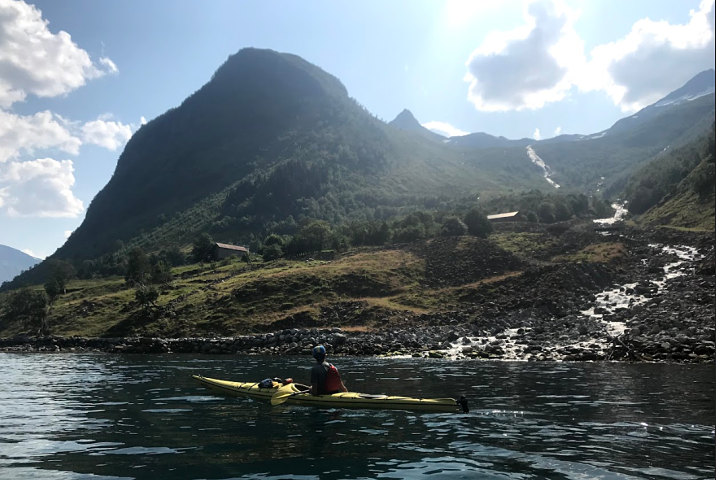 Hjørundfjord day 1, kayaking