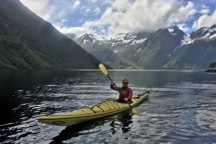 Hjørundfjord day 5, kayaking back to Urke
